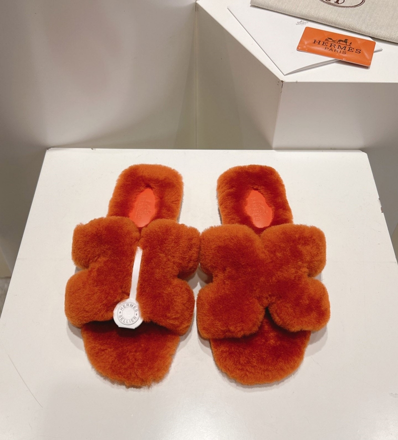 H**mes slippers